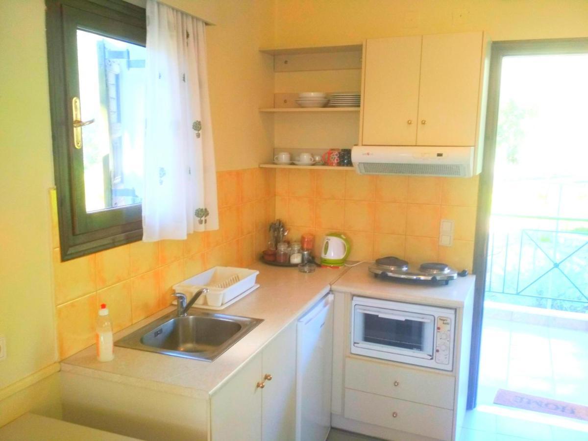 Límni Rent Rooms Alexiou מראה חיצוני תמונה