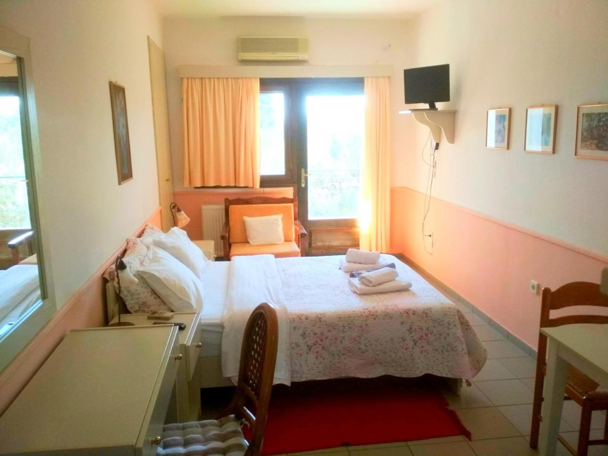 Límni Rent Rooms Alexiou מראה חיצוני תמונה